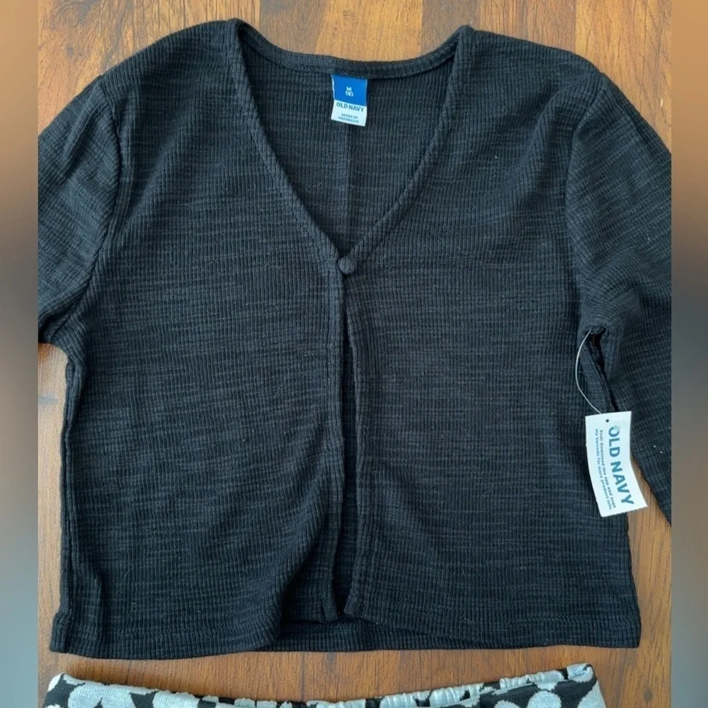 OLD NAVY Black Cropped Cardigan with Floral Short Skirt